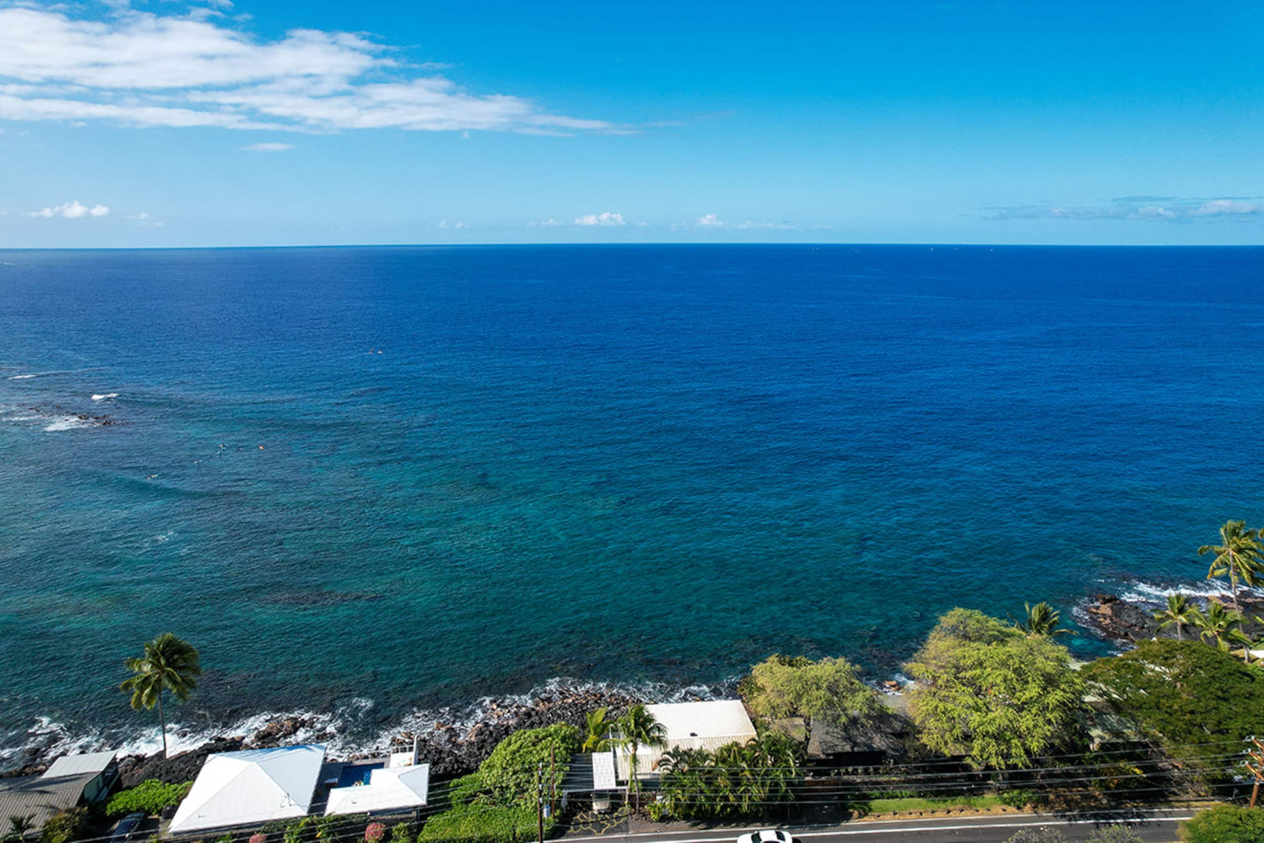 Home in Kailua-Kona · ★4.97 · 6 bedrooms · 12 beds · 5 baths - Image 146