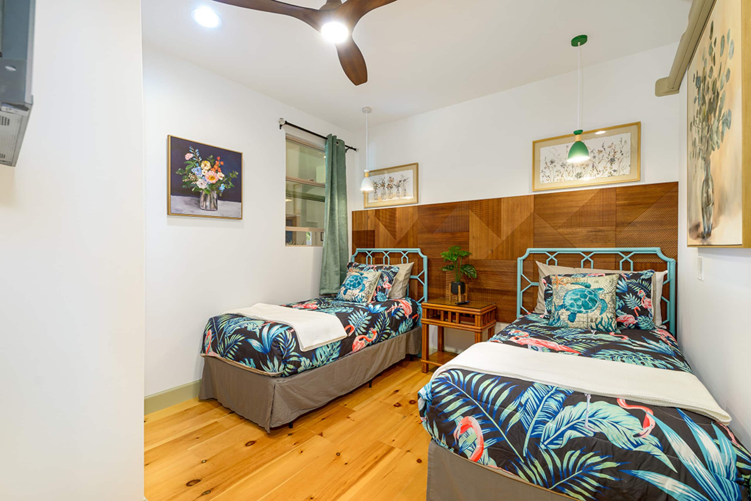 Home in Kailua-Kona · ★4.97 · 6 bedrooms · 12 beds · 5 baths - Image 55