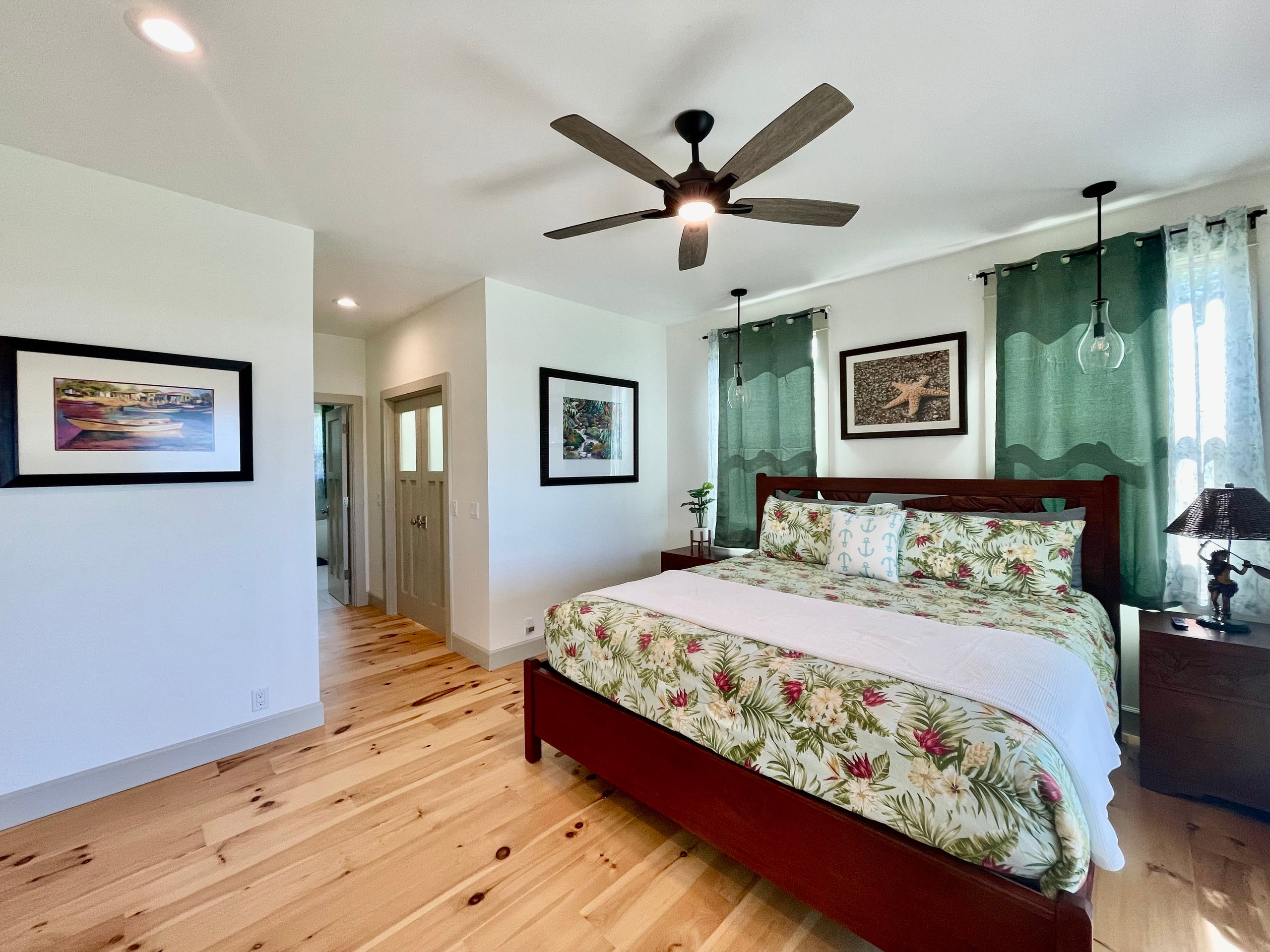 Home in Kailua-Kona · ★4.97 · 6 bedrooms · 12 beds · 5 baths - Image 48