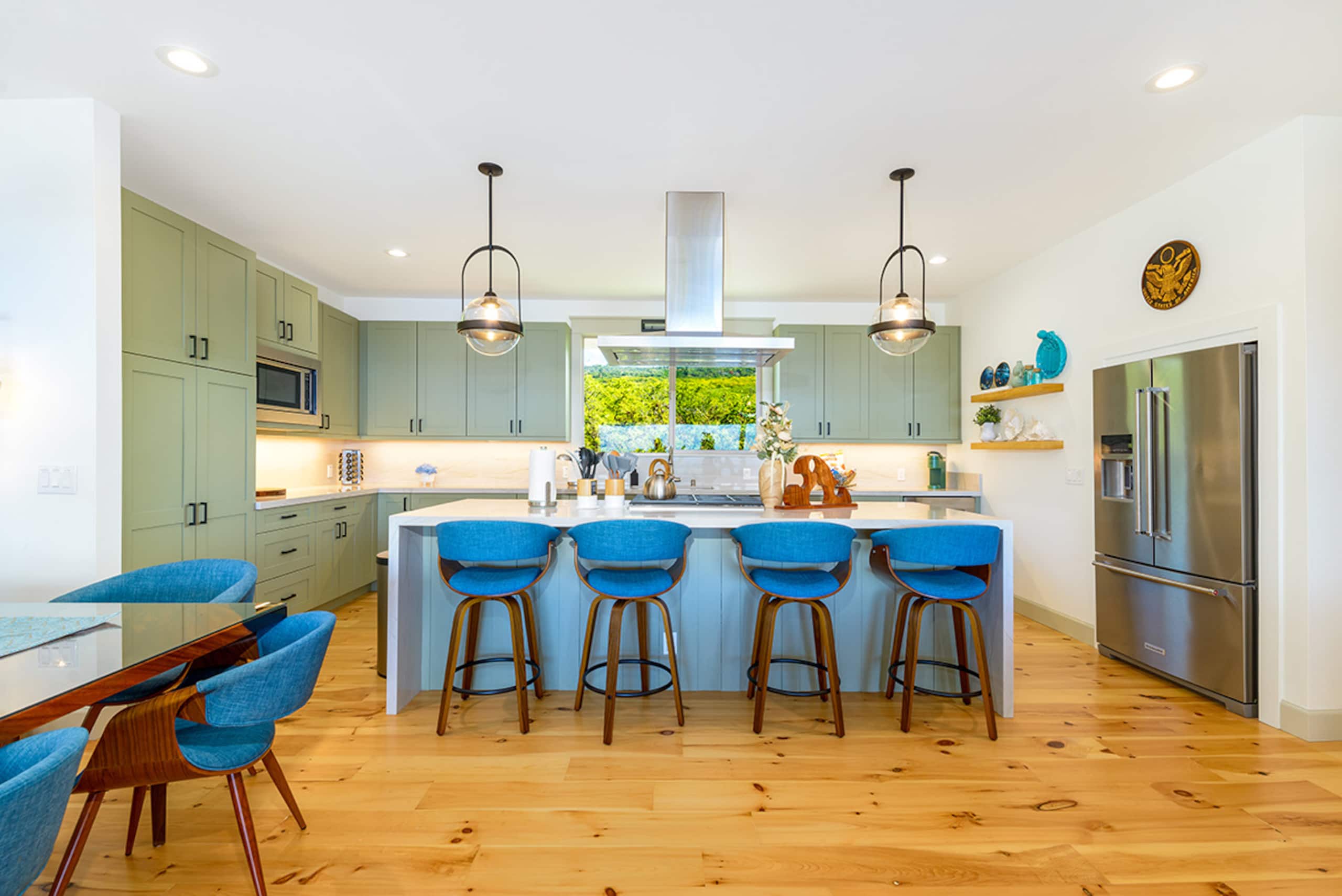 Home in Kailua-Kona · ★4.97 · 6 bedrooms · 12 beds · 5 baths - Image 31