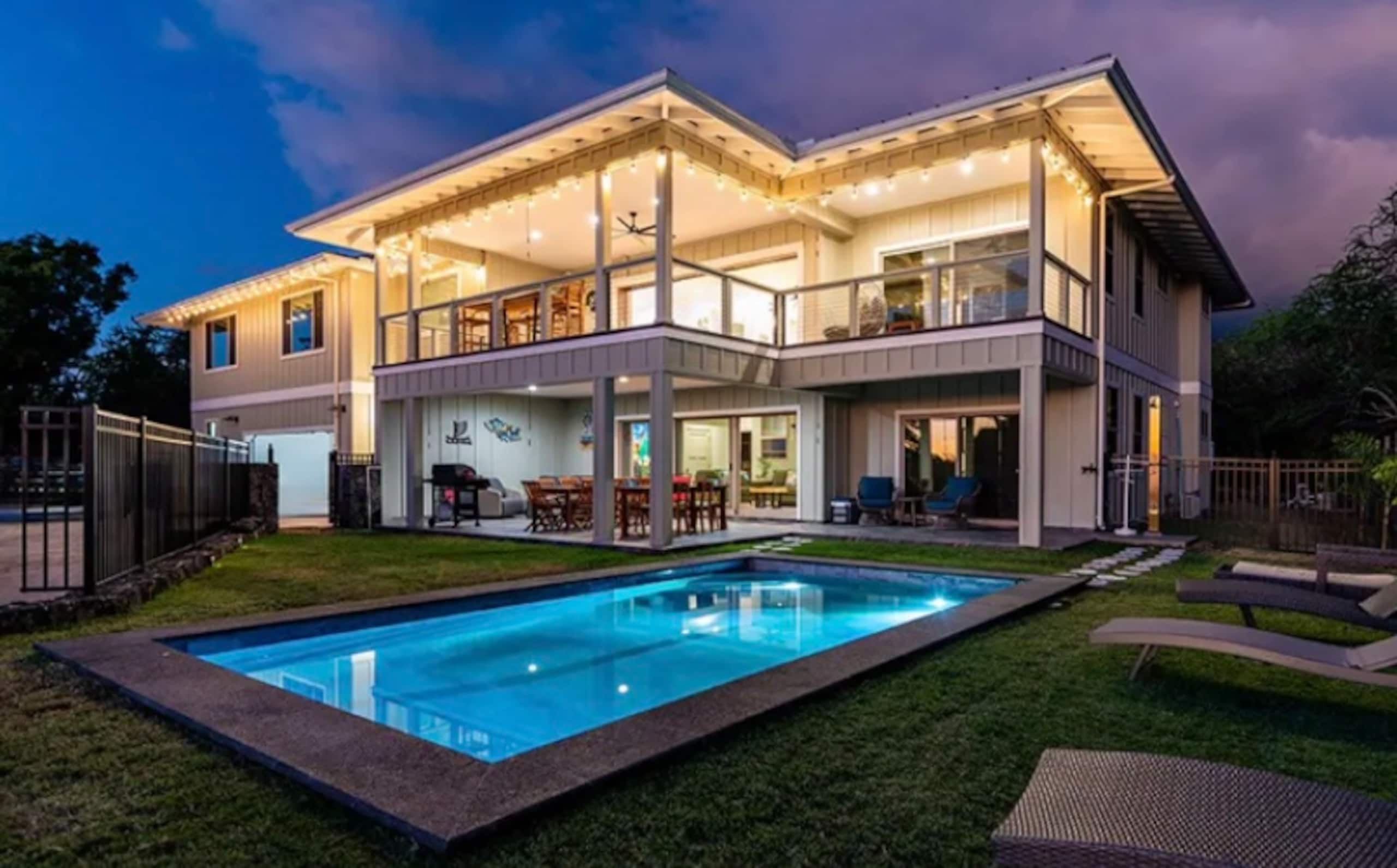 Home in Kailua-Kona · ★4.97 · 6 bedrooms · 12 beds · 5 baths - Image 1