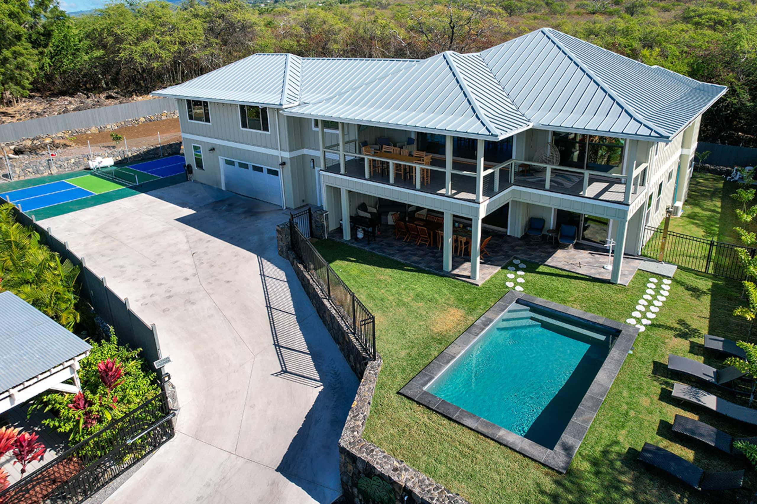 Home in Kailua-Kona · ★4.97 · 6 bedrooms · 12 beds · 5 baths - Image 74