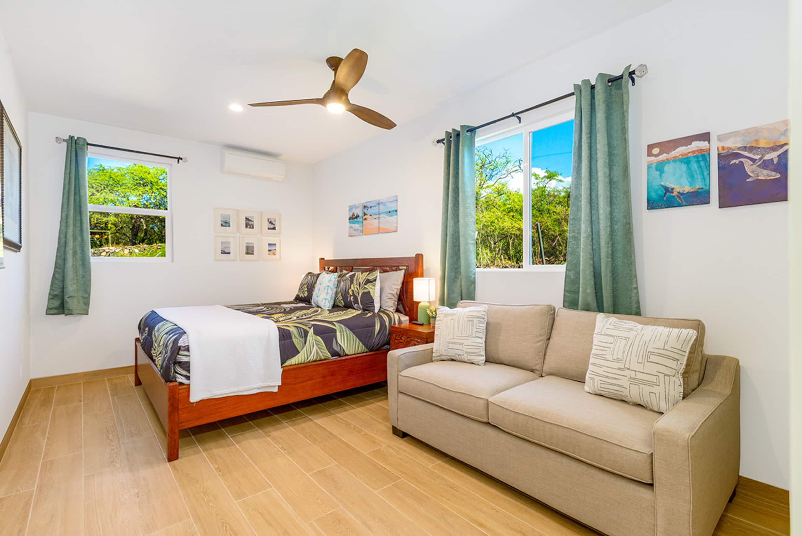 Home in Kailua-Kona · ★4.97 · 6 bedrooms · 12 beds · 5 baths - Image 52
