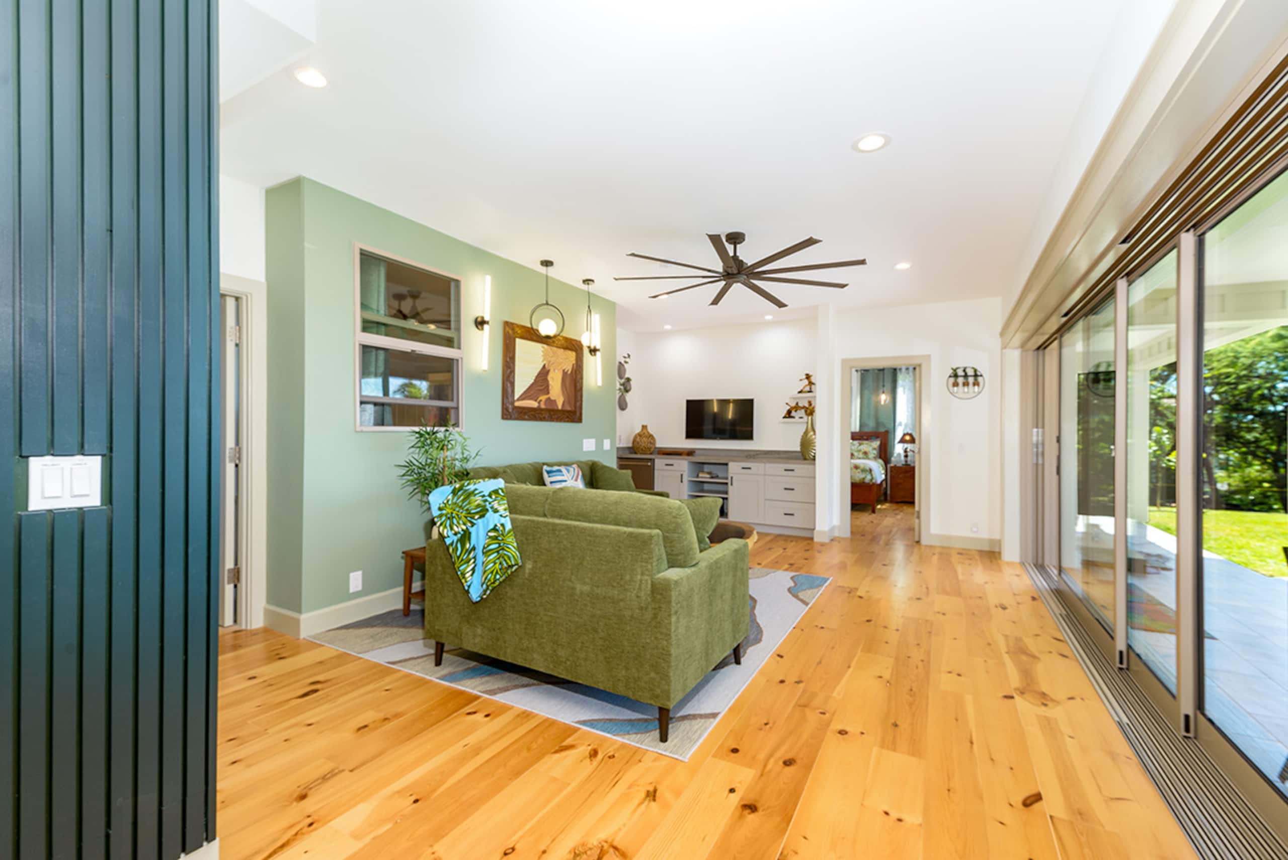 Home in Kailua-Kona · ★4.97 · 6 bedrooms · 12 beds · 5 baths - Image 21