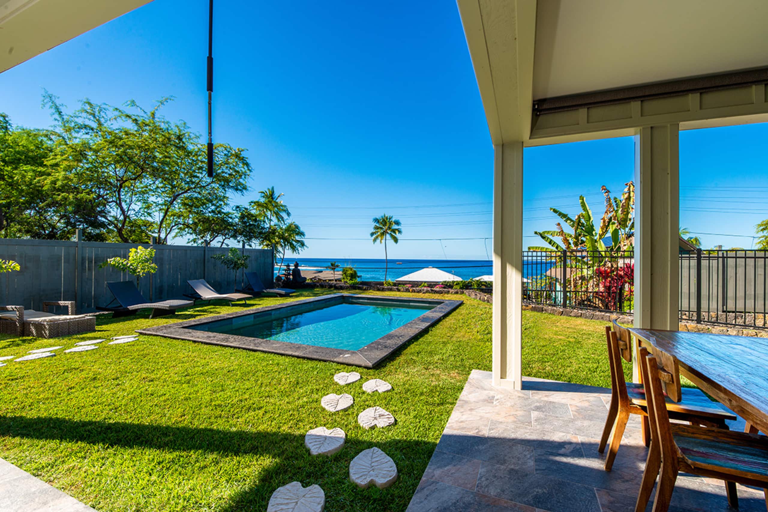 Home in Kailua-Kona · ★4.97 · 6 bedrooms · 12 beds · 5 baths - Image 80