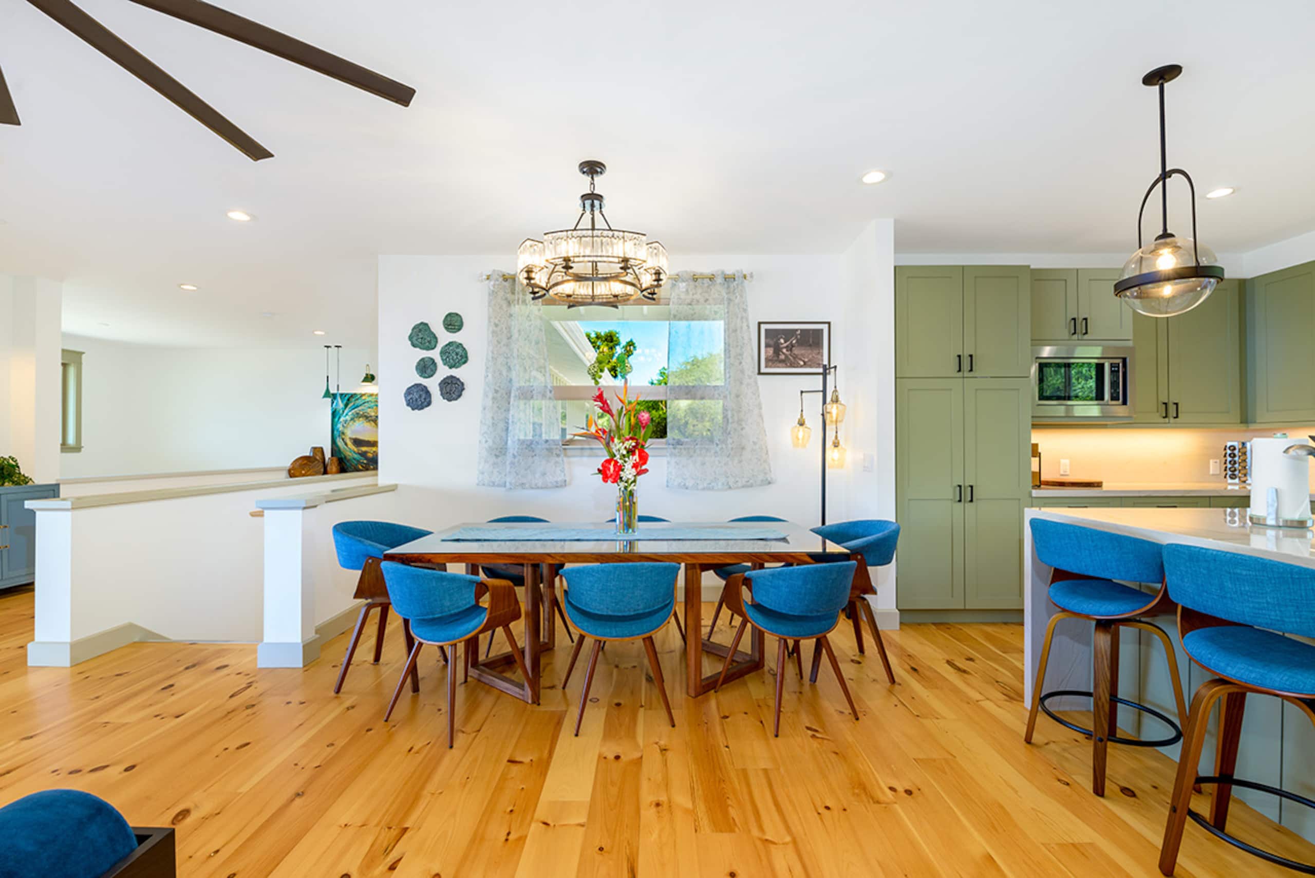 Home in Kailua-Kona · ★4.97 · 6 bedrooms · 12 beds · 5 baths - Image 32