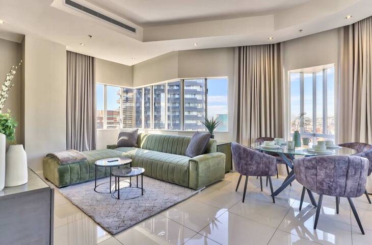 Stylish City Escape|Amazing View|Prime Location gallery image 3