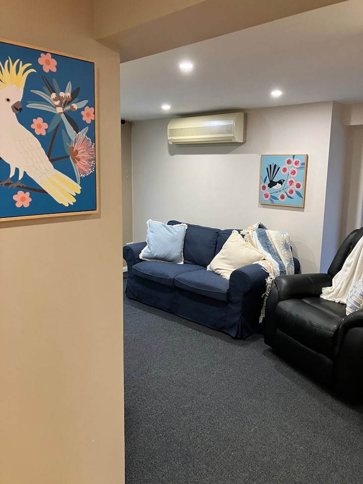 Private Ground Floor 1 Bedroom Guest Suite Ev - Springwood