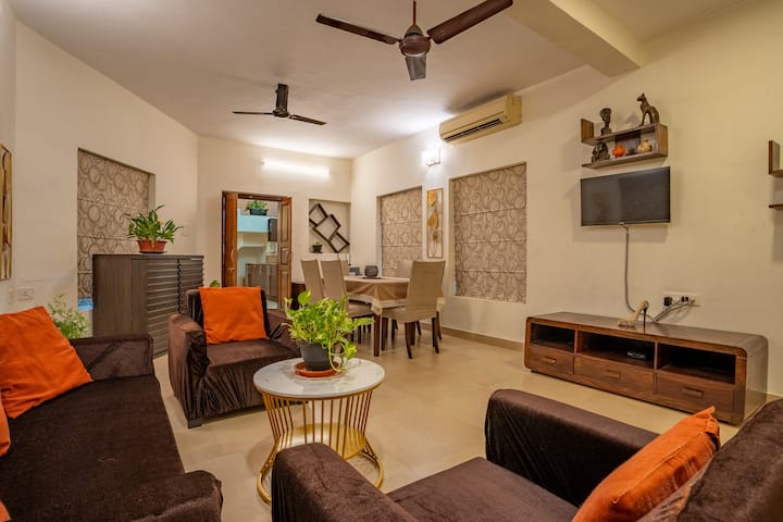 Living room image 1
