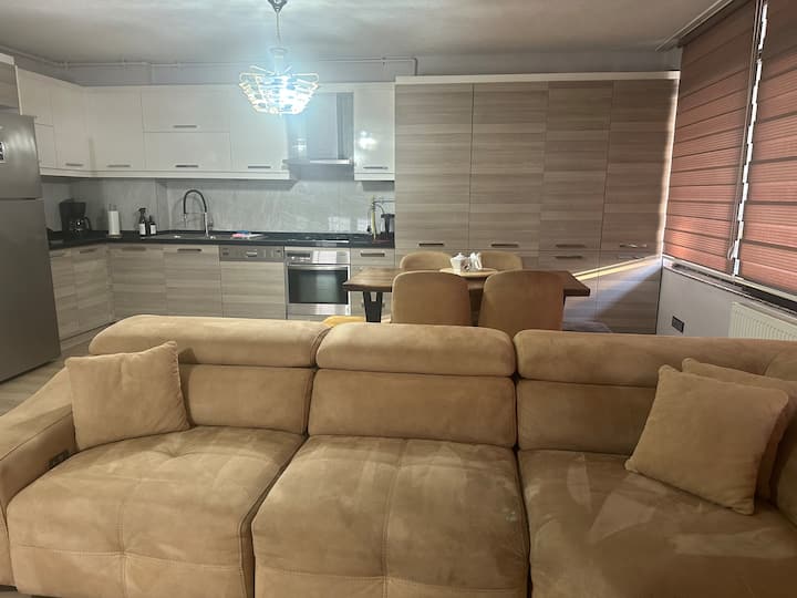 Sunar Aile  Apt 1+1 Daire Iki Kişilik - Kartal