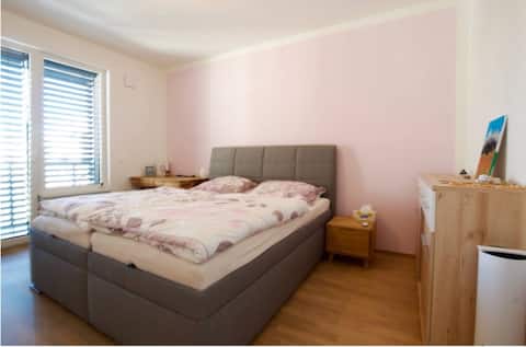 Top performing Airbnb: Bright and sunny apartment near Rokytka, close to the O2 arena in Praha 9
