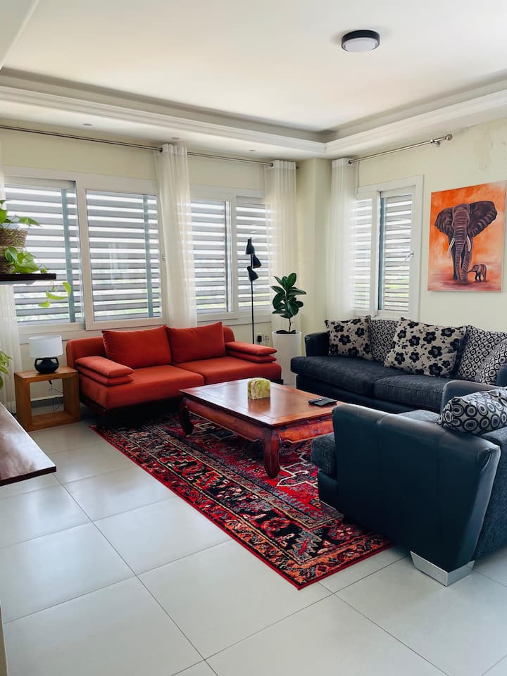 Great View |Bright & Airy 2br |Nr Airport - Accra