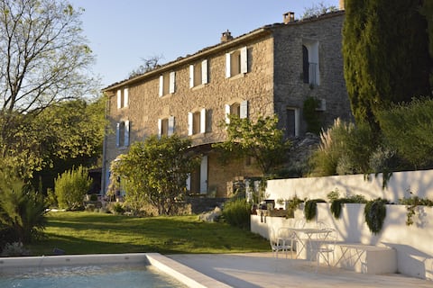 Beautiful Provencal farmhouse – La Maïoun