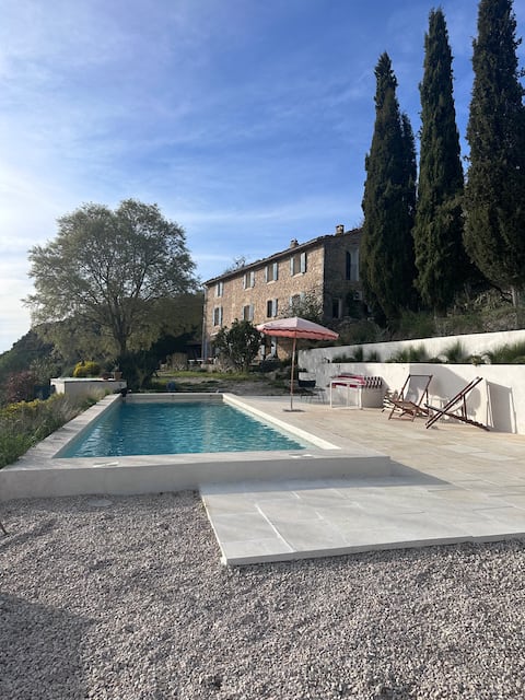 Beautiful Provencal farmhouse – La Maïoun