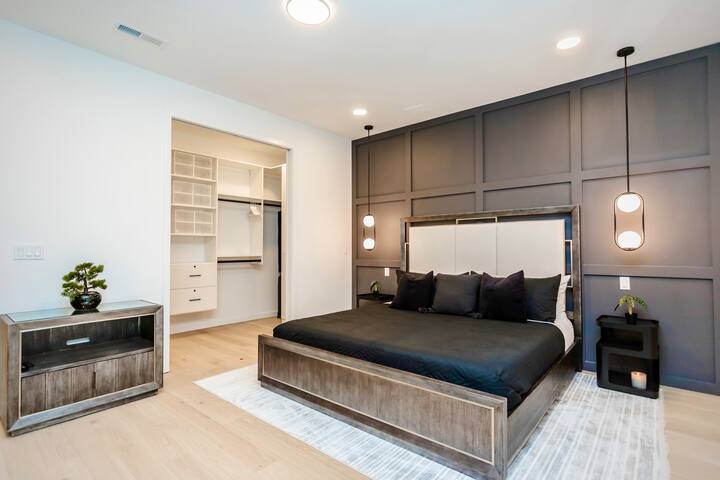 Ultra Modern Luxury – New Construction 4 Bedrooms gallery image 4