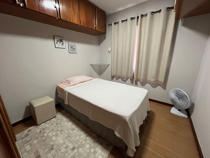 חדר ליחיד/ חדר שינה 