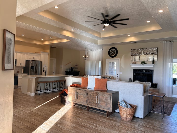 The Everything House W/free Ev & Rv Power - Roswell, NM