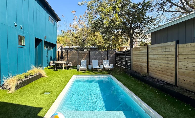 Modern Haven: Central Brand New Home w Heated Pool