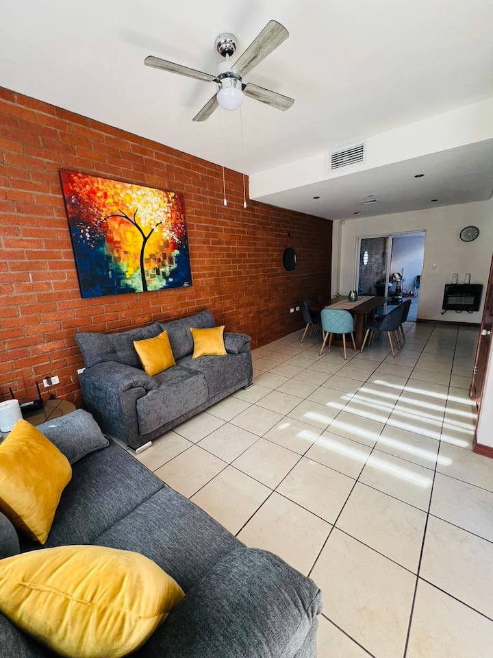 Residencia Familiar Chihuahua Zona Norte Uach - Chihuahua