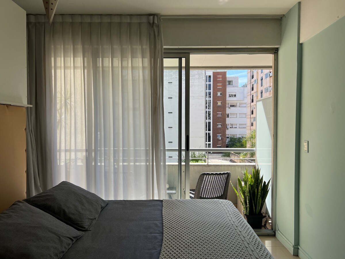 slaapkamerfoto genomen op dag van de zon