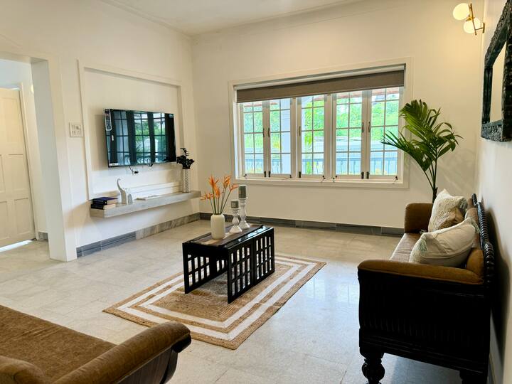 Living room image 8