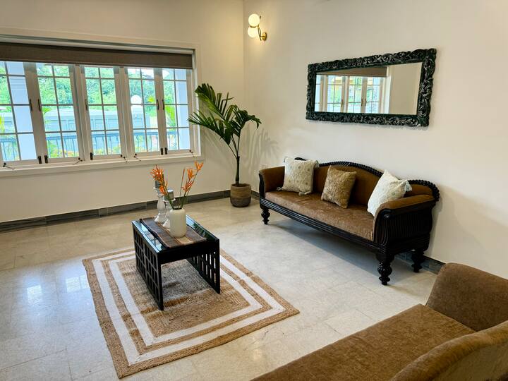 Living room image 4