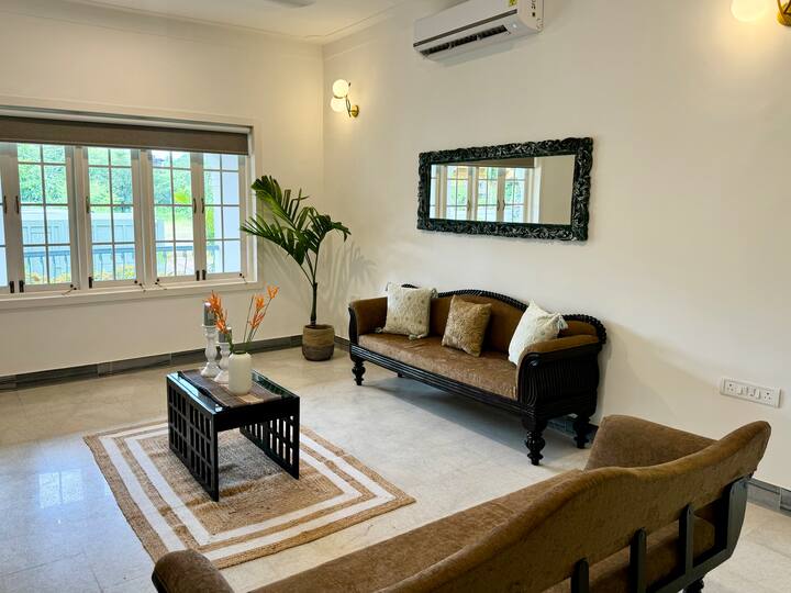 Living room image 3