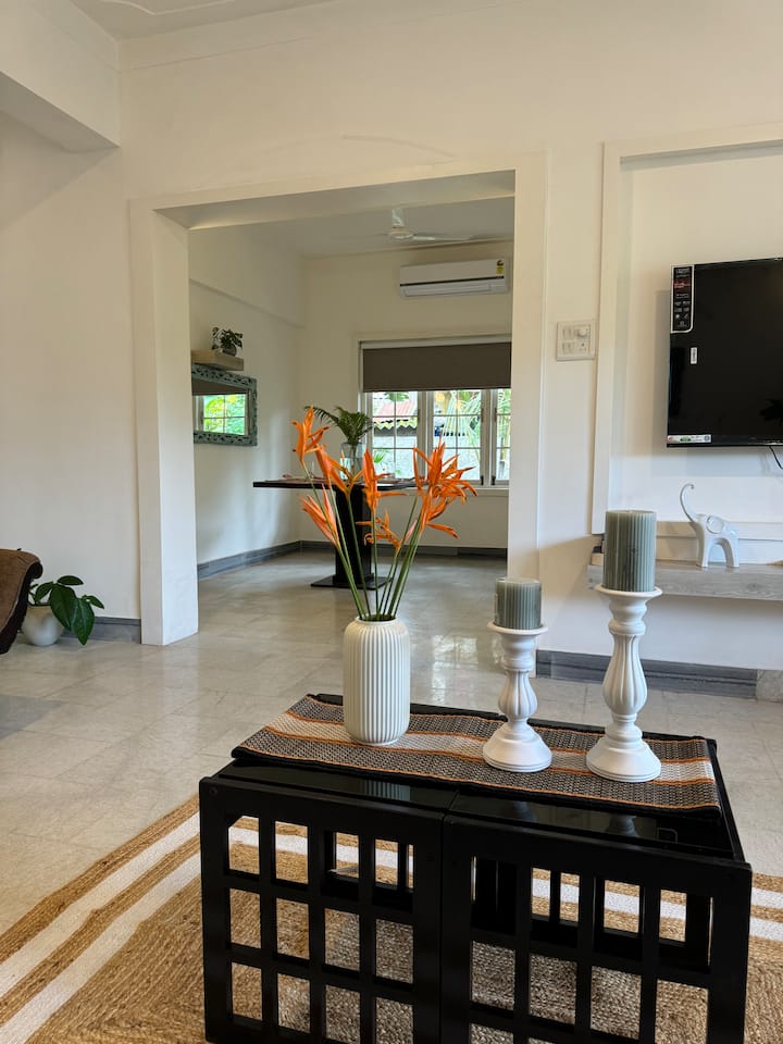 Living room image 12