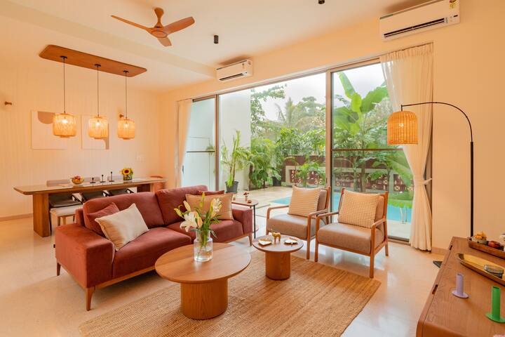 Living room image 6