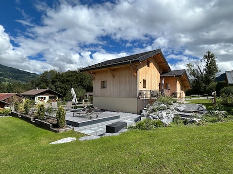 5-bed chalet - sauna and seasonal pool up to 12 p.