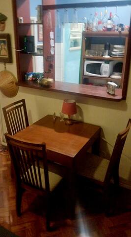 Hermoso apartamento dos dormitorios prox. Arpoador gallery image 4