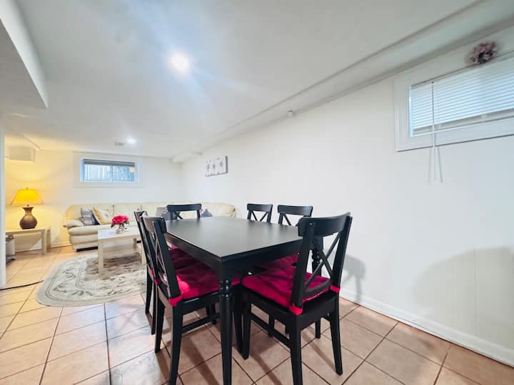 Spacious 4br Private Basement | Metrowalk - Rockville, MD