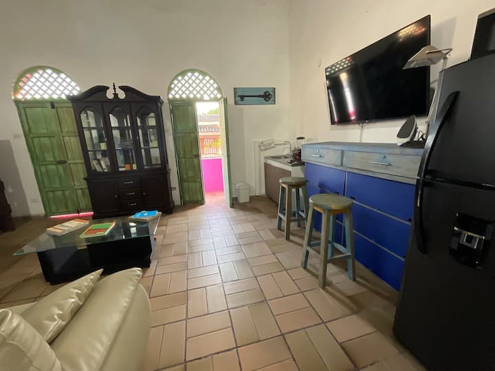 Getsemaní | Sleeps 9 | Balcony - Cartagena