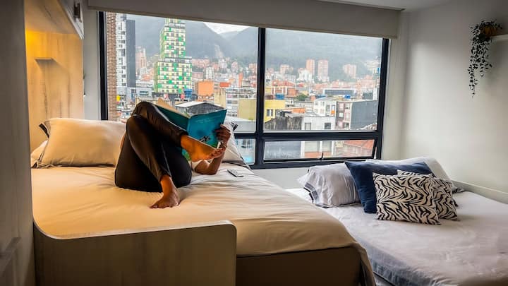 Modern Loft Just A Stone's Throw From Movistar And - Bogota