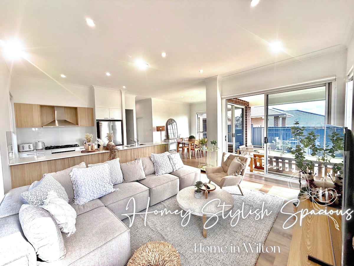 Spacious & Cozy Family 6 Bedroom Home in Wilton, NSW