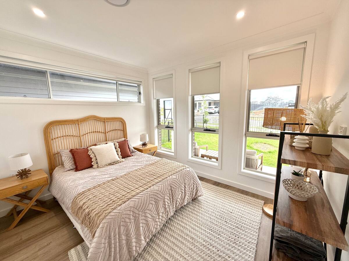 Spacious & Cozy Family 6 Bedroom Home in Wilton, photo 11