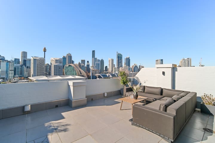 The London Royale – Penthouse + Private Terrace