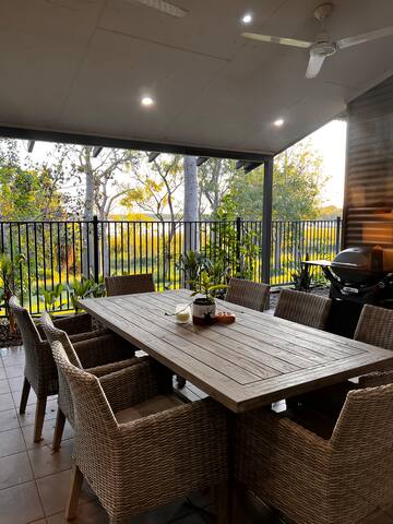 Kununurra Lakehouse gallery image 2