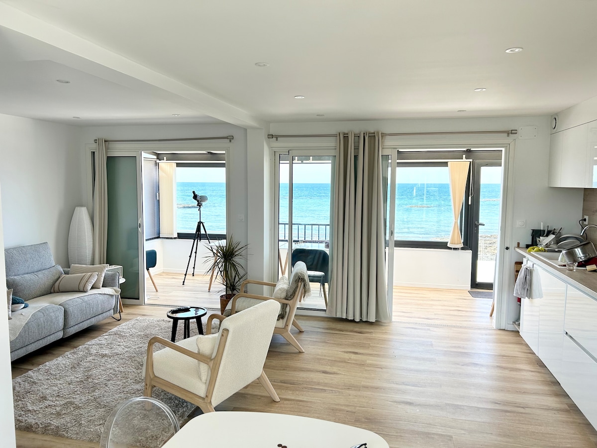 Top Airbnb: Villa Rosalie, coastal charm and blue horizon in La Hague