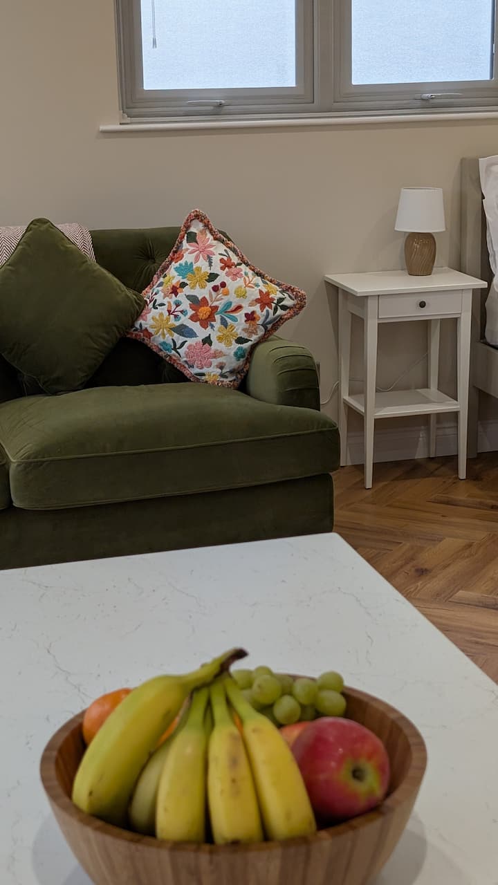 Clover Cottage - Airport Stays - Antrim