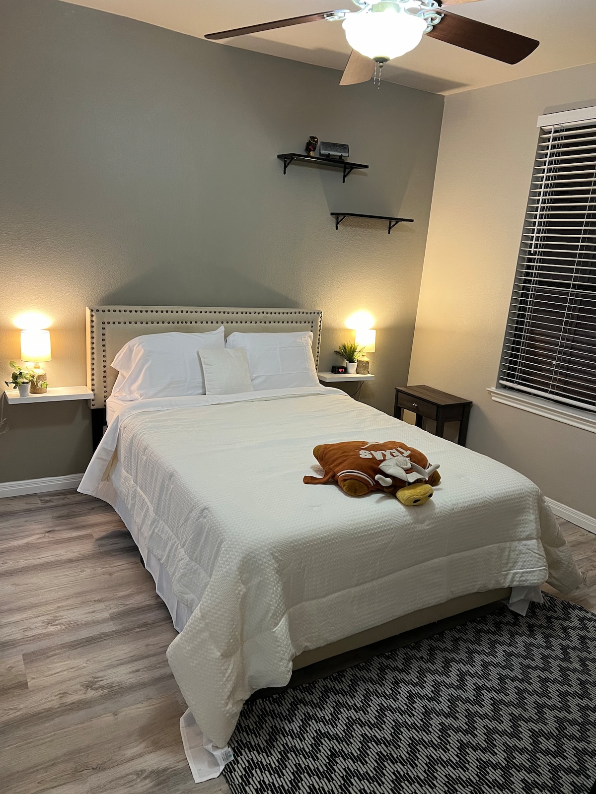 Beautiful Penthouse in Downtown ATX near UT Austin
