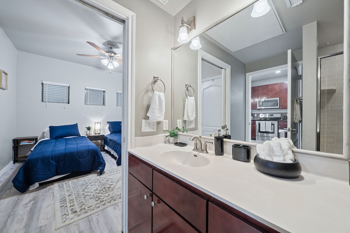 Beautiful Penthouse in Downtown ATX near UT Austin