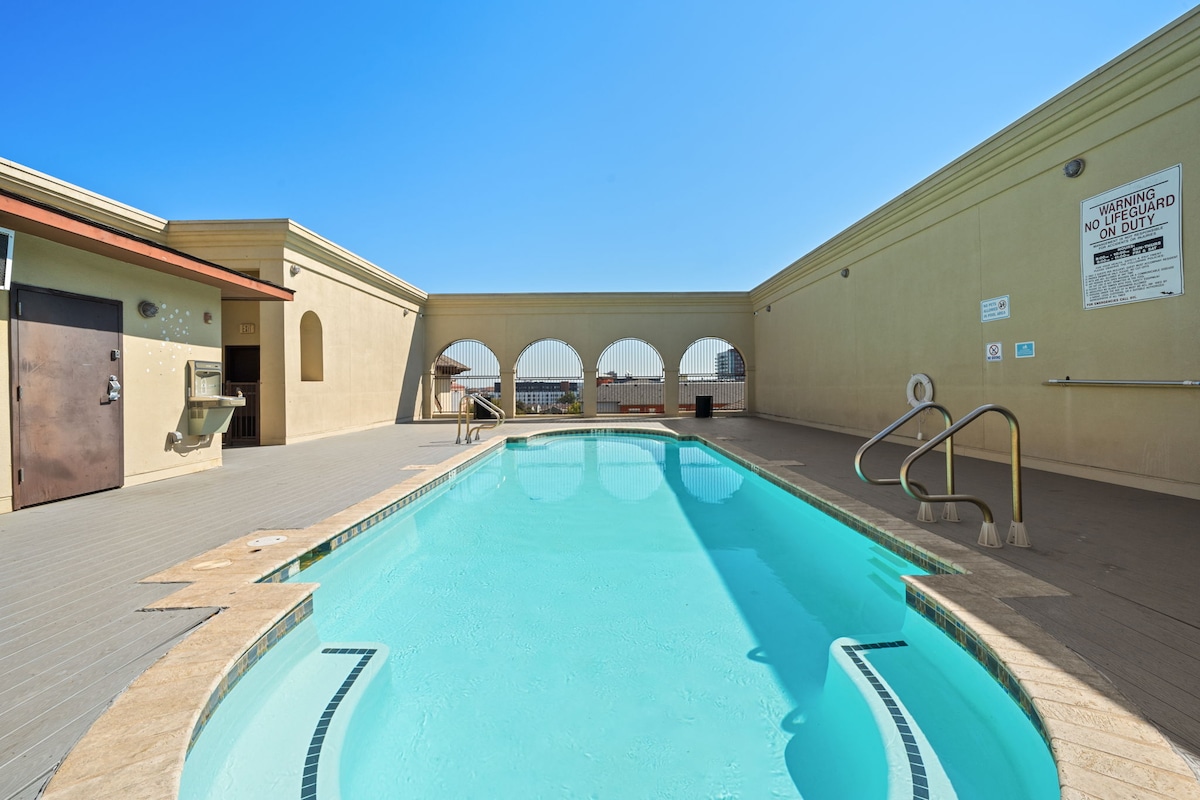 Beautiful Penthouse in Downtown ATX near UT Austin