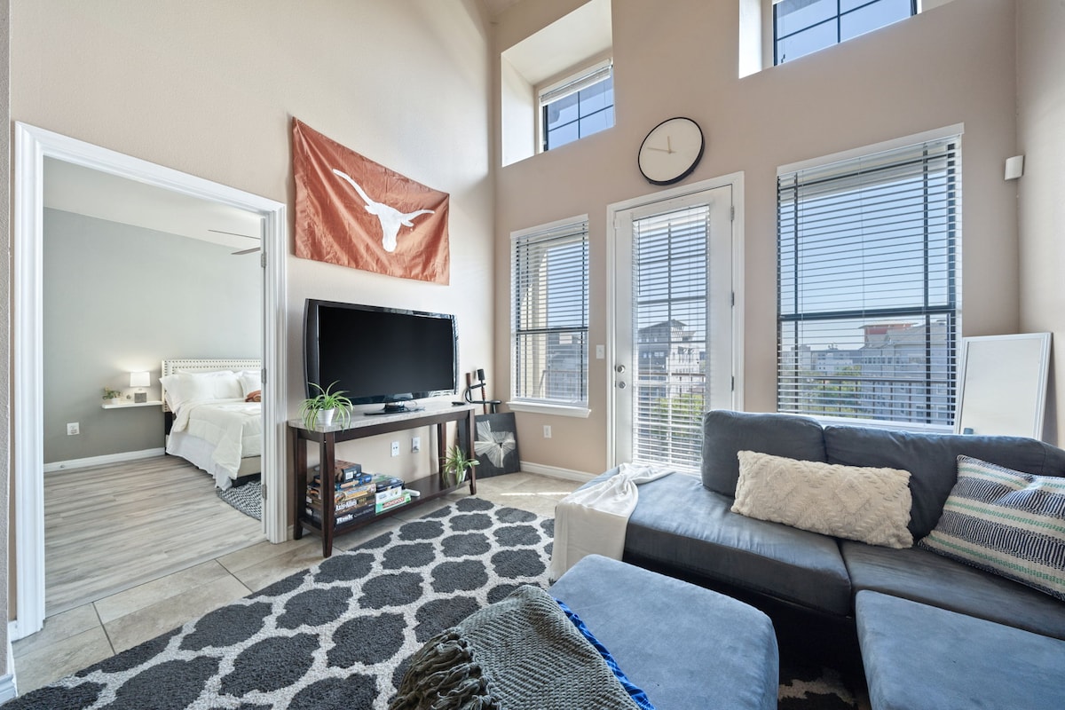 Beautiful Penthouse in Downtown ATX near UT Austin