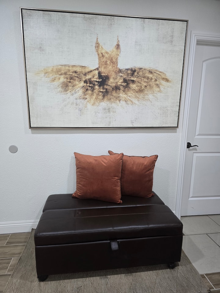 Newly Built Lux Apartment For 3 - North Las Vegas, NV