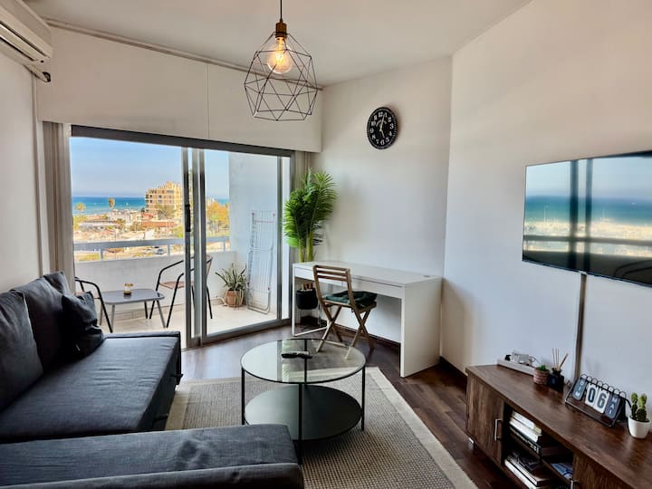 Sea View 1br With Pool Access - Larnaca