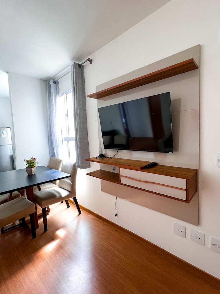 Apartamento 2/4 Confortável Com Elevador - Vitória da Conquista