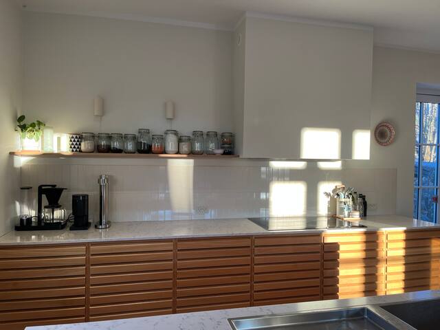 Beautiful villa near city center gallery image 4