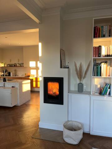 Beautiful villa near city center gallery image 5