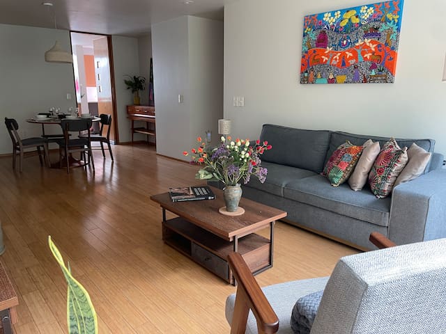 Departamento con vista arbolada